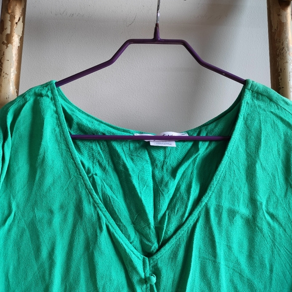 Plus Size Mint Peplum Top - Picture 3 of 11